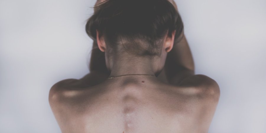 Como é feita a ressonância da coluna cervical